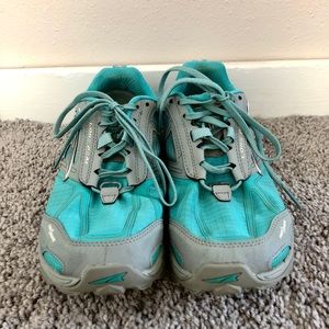 Altra women’s Lone Peak 4.0 size 7.5